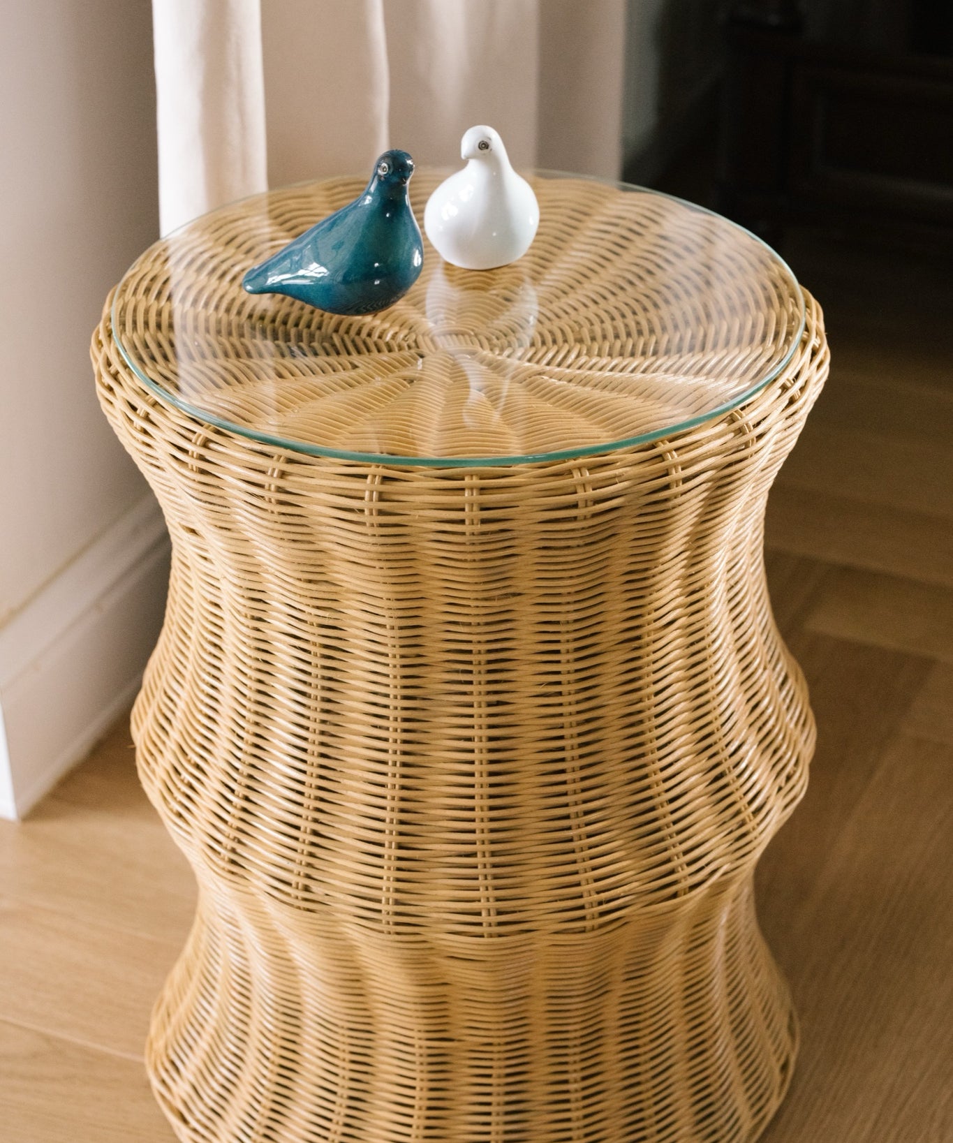 Rattan Kıvrımlı Yan Sehpa & Tabure