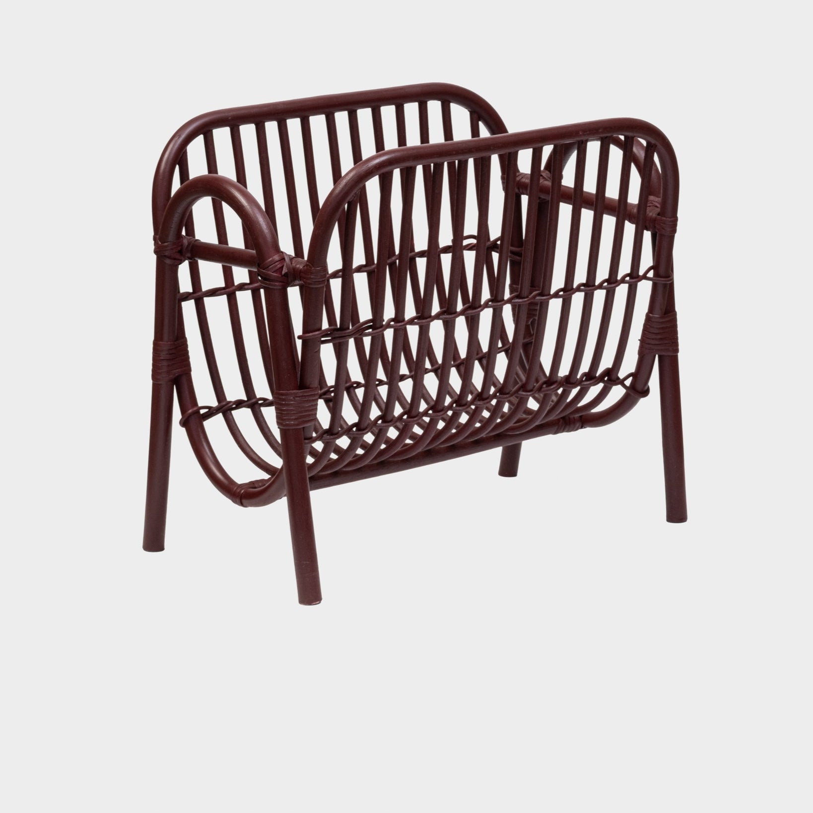 Deep red rattan dergilik, açılı ürün görseli