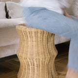 Rattan kıvrımlı tabure