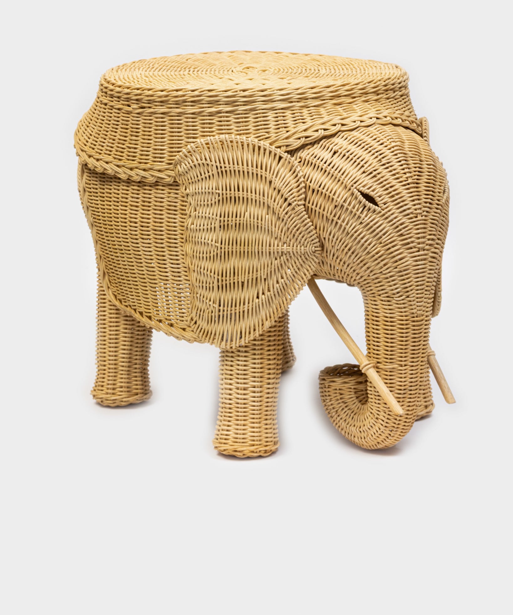 Fil Form Rattan Yan Sehpa